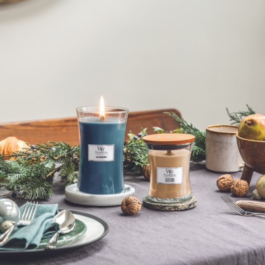 WoodWick świeca średnia GILDED SANDS