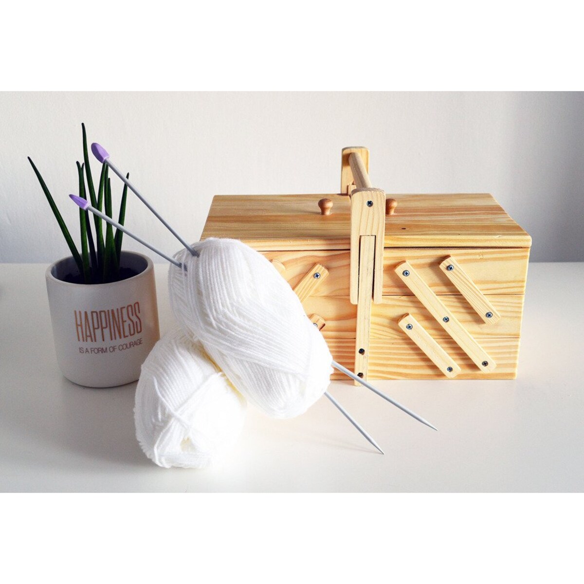 Drewniana niciarka – klasyczna niciarka z 5 przegródkami