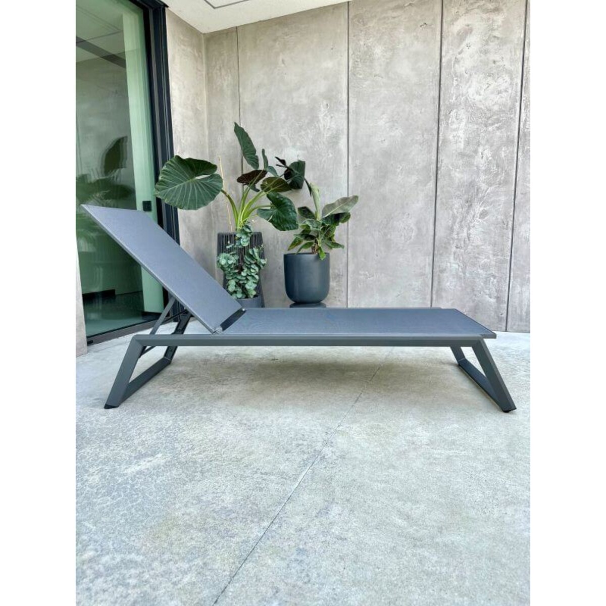 ALUMINIOWY LEŻAK SERENE SZARY
