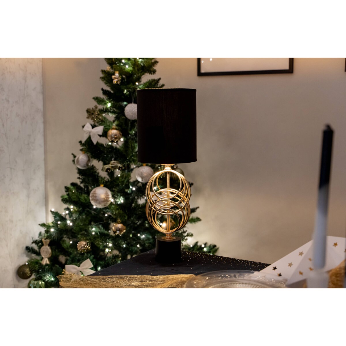 Lampa stołowa ze złotym zdobieniem CIRCLY