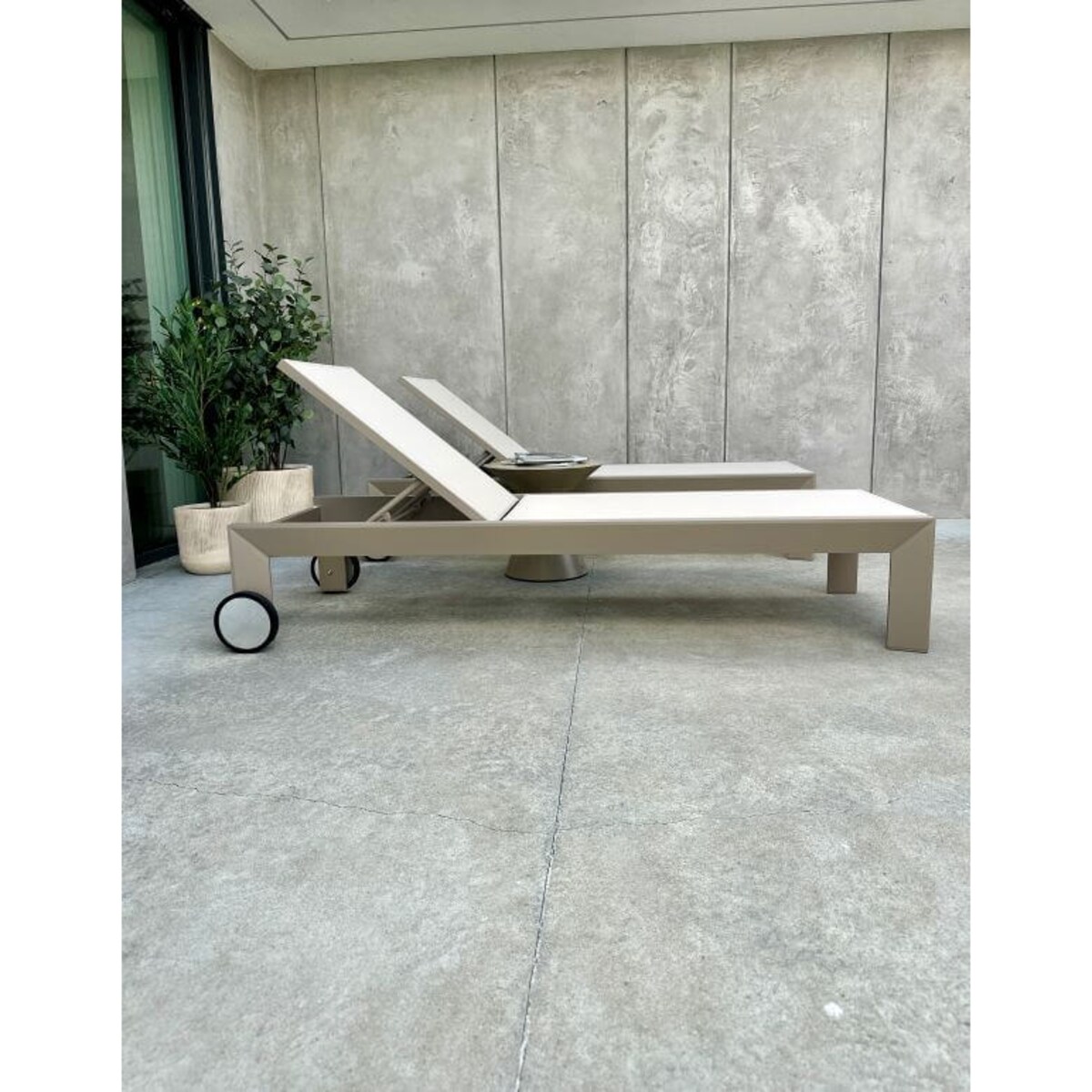 ALUMINIOWY LEŻAK LAURO SZAMPAŃSKI