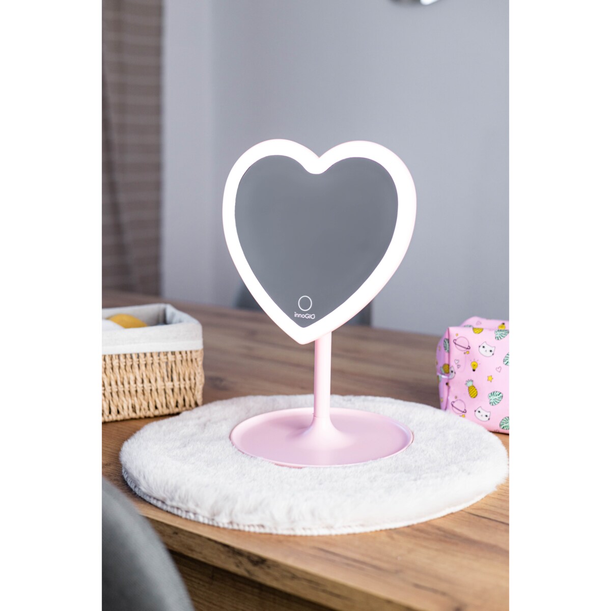 INNOGIO GIOPERFECT Pink Heart lusterko kosmetyczne z podświetleniem LED