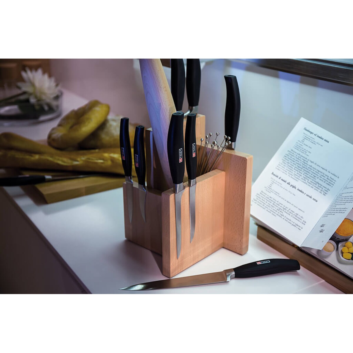 Magnetyczny blok na noże z drewna bukowego z pojemnikiem Artelegno Kombi