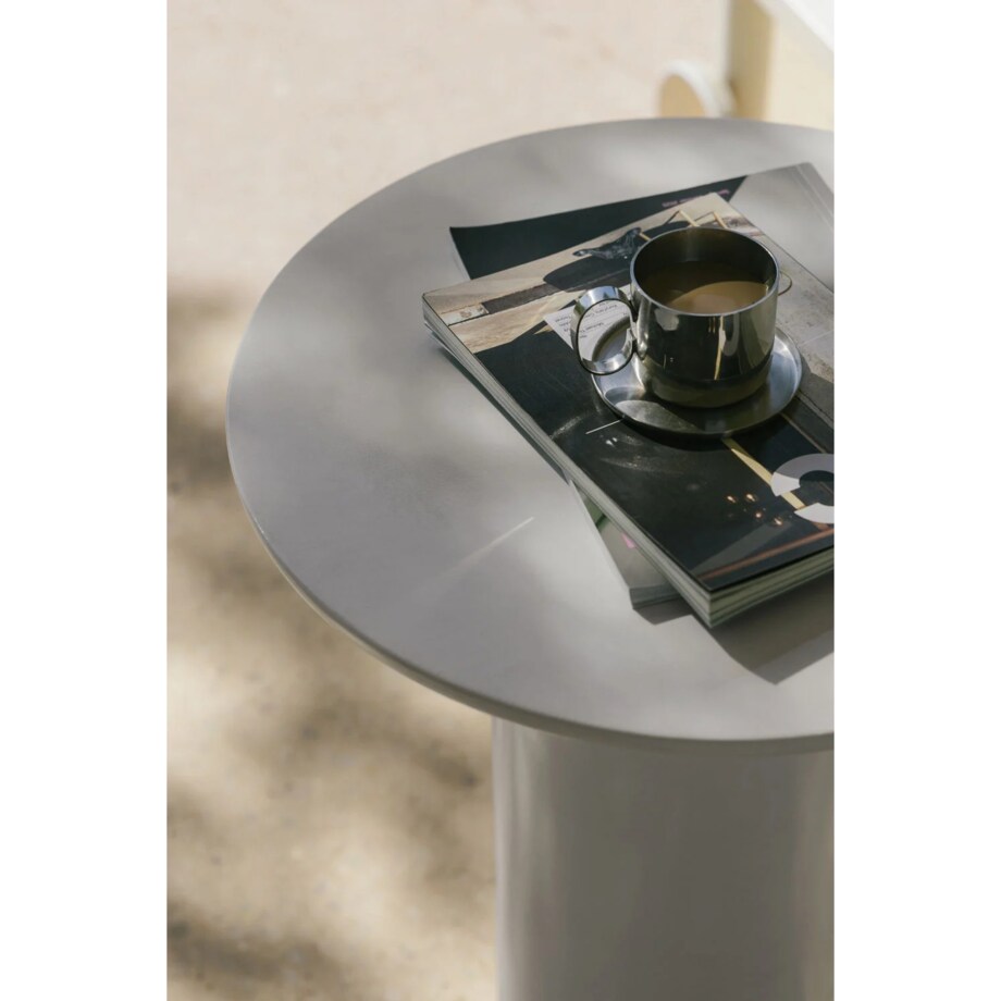 Stolik pomocniczy, Ø45 cm z cementu Layana, biały wysoki połysk