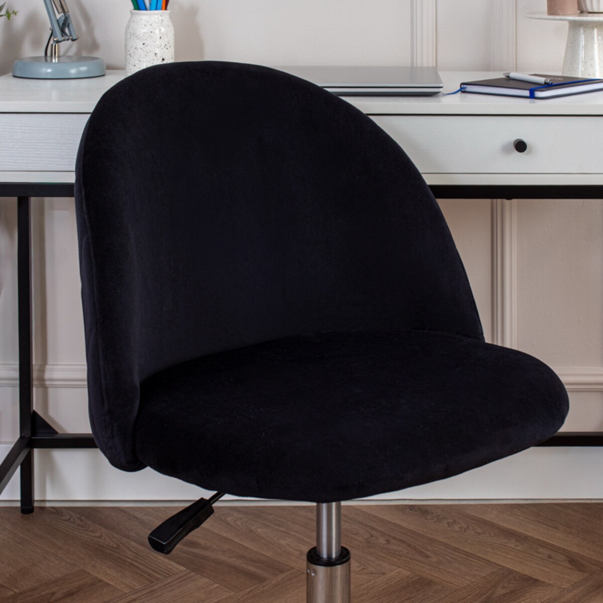Fotel biurowy obrotowy welurowy nowoczesny czarny