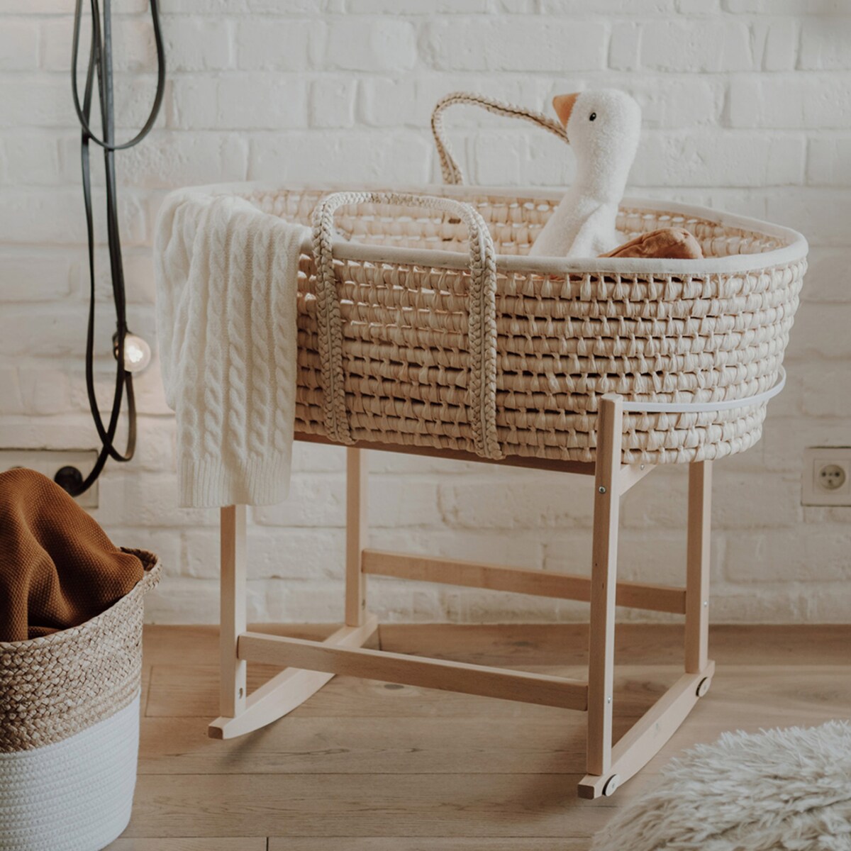 Bujak na kosz Happy Moses - RockingBaby Stand - lakier bezbarwny