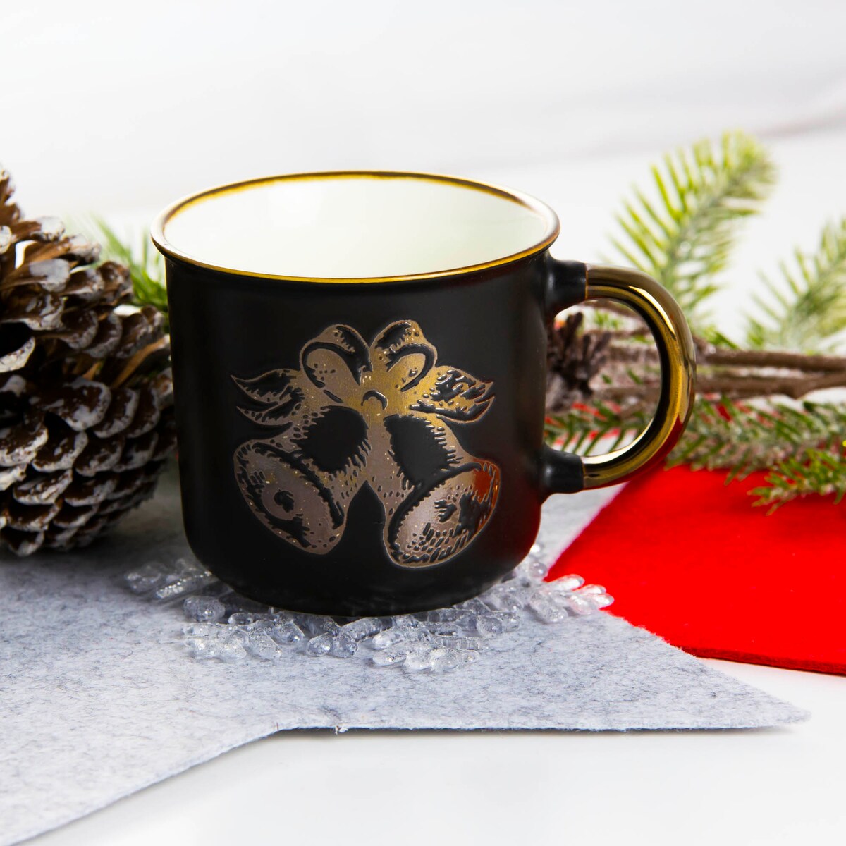 Kubek Porcelanowy Świąteczny Boże Narodzenie 400 Ml Czarno-Złoty Dzwonki