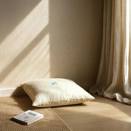 Poduszka świąteczna -Minimalistyczne rękawiczki