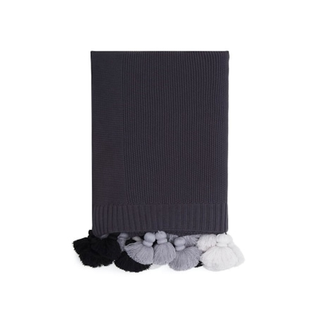 Narzuta z frędzlami grafitowa 155 x 240 cm