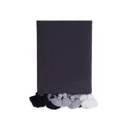 Narzuta z frędzlami grafitowa 155 x 240 cm