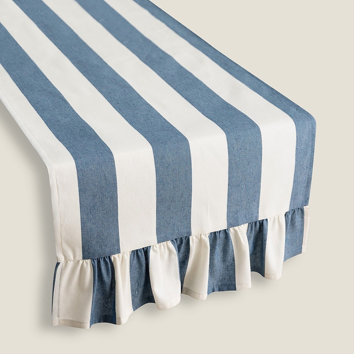 Bieżnik z falbaną 40x160 cm 40x160 niebiesko-białe pionowe pasy (5,5cm)