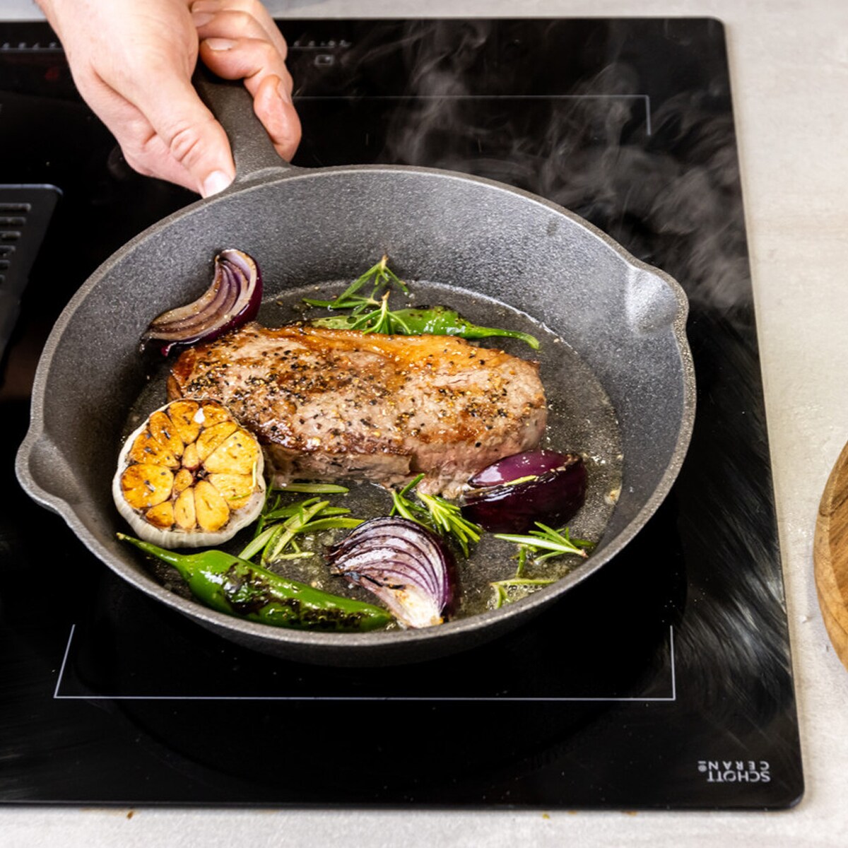 Patelnia żeliwna 24 cm Deluxe KitchenCraft