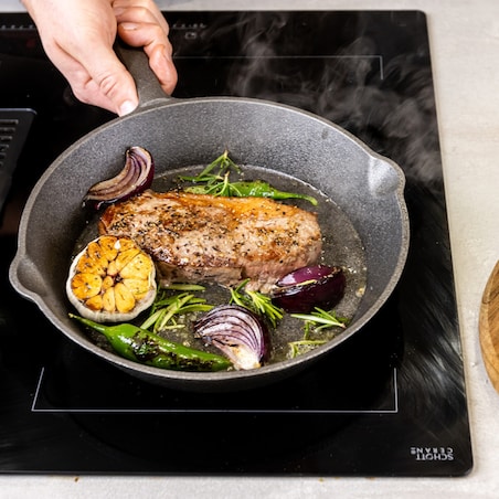 Patelnia żeliwna 24 cm Deluxe KitchenCraft