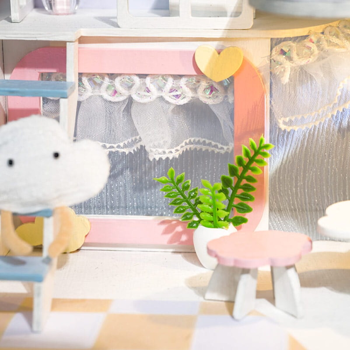 Miniaturowy domek - Wiosenne przebudzenie