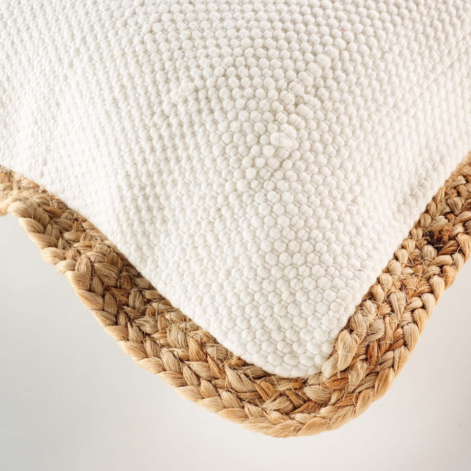 Poduszka dekoracyjna z jutową lamówką, 45 x 45 cm