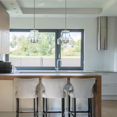 Wisząca lampa retro Prague szklany zwis na łańcuchu chrom