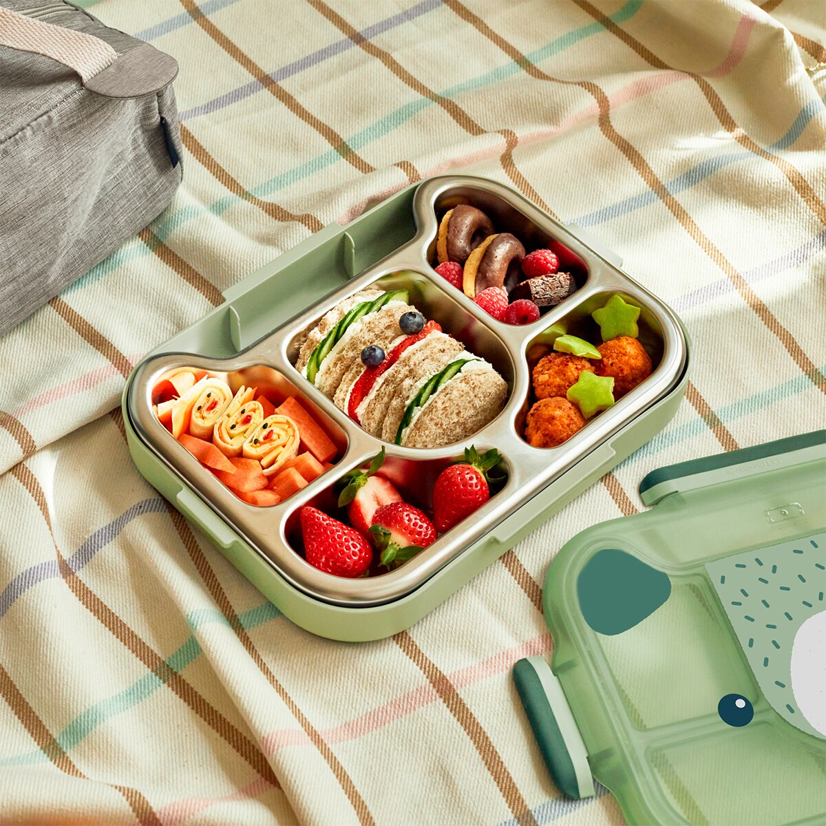 Monbento Wonder lunchbox dla dzieci 0,95 l Green Bear