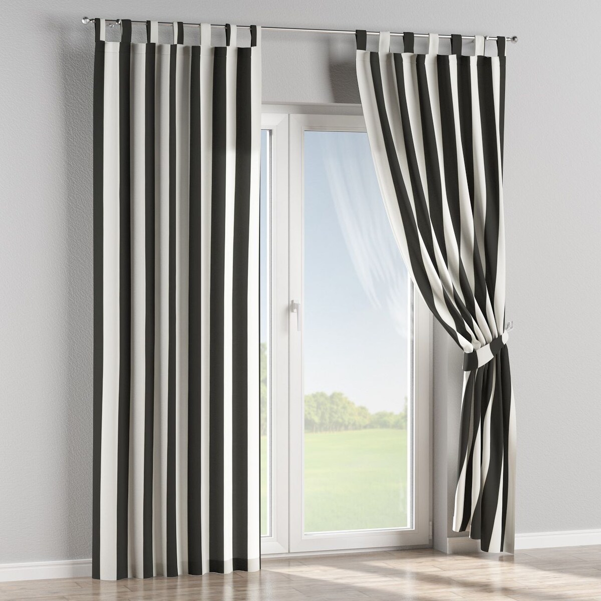 Zasłona na szelkach 1 szt. 130x260 pasy czarno-białe