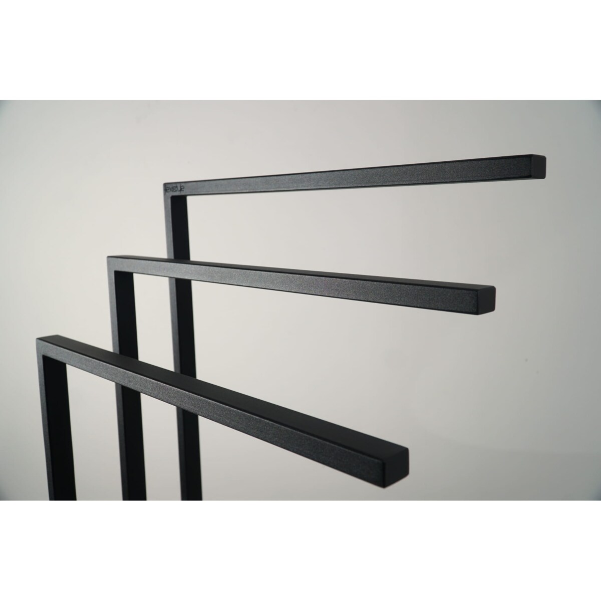 Stojak wieszak na ręczniki LOFT czarny do łazienki