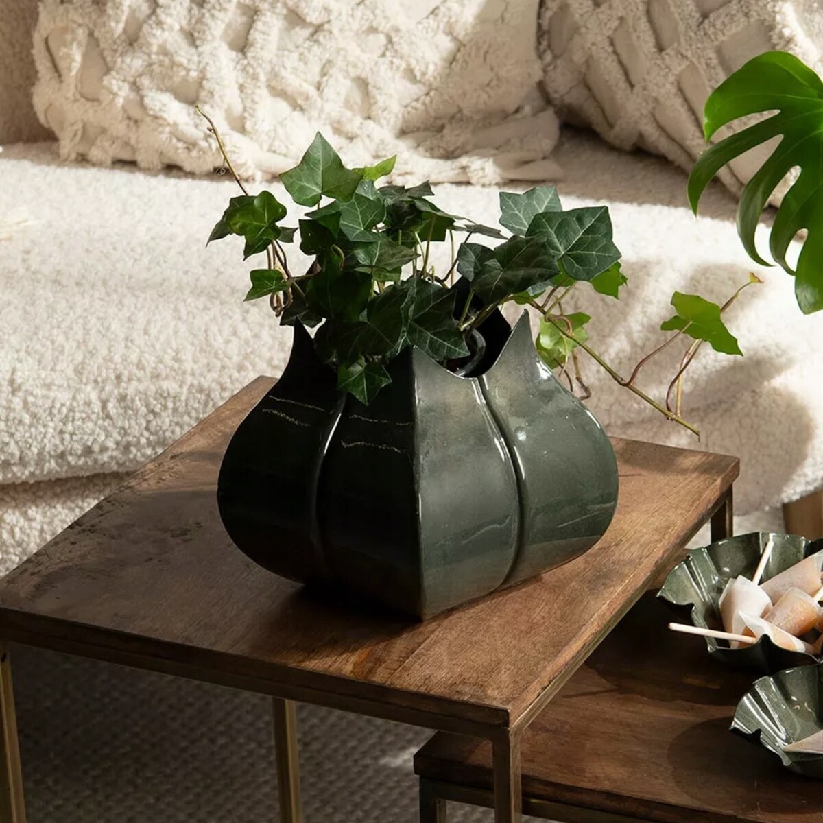 WAZON NA KWIATY KWIAT ZIELONY METALOWY 22cm loft do salonu domu dekoracja