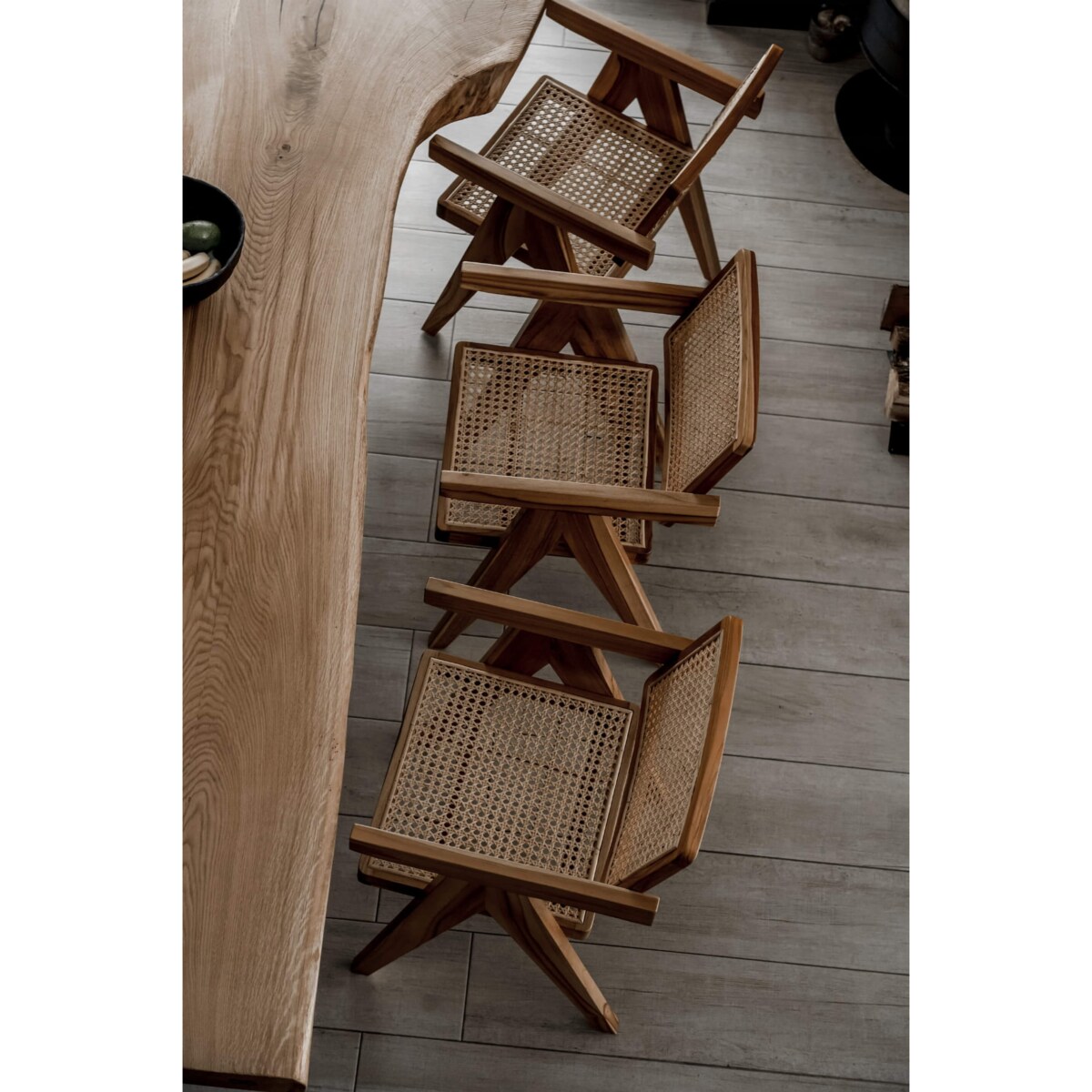 FOTEL DREWNIANY JOY BRĄZOWY