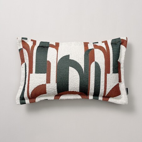 Poszewka Mona prostokątna 47x28 zielono-czerwony wzory na kremowym tle