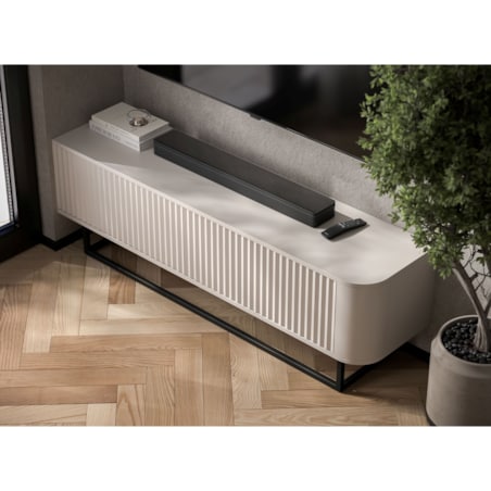 Narożna Szafka RTV Glamour Kaszmir Mat Komoda RTV Ryflowane Fronty Stelaż Metalowy Czarny 140 cm