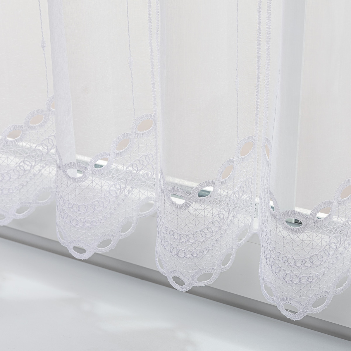 Zazdrostka haftowana Circles wys. 70 cm na metry 260x0