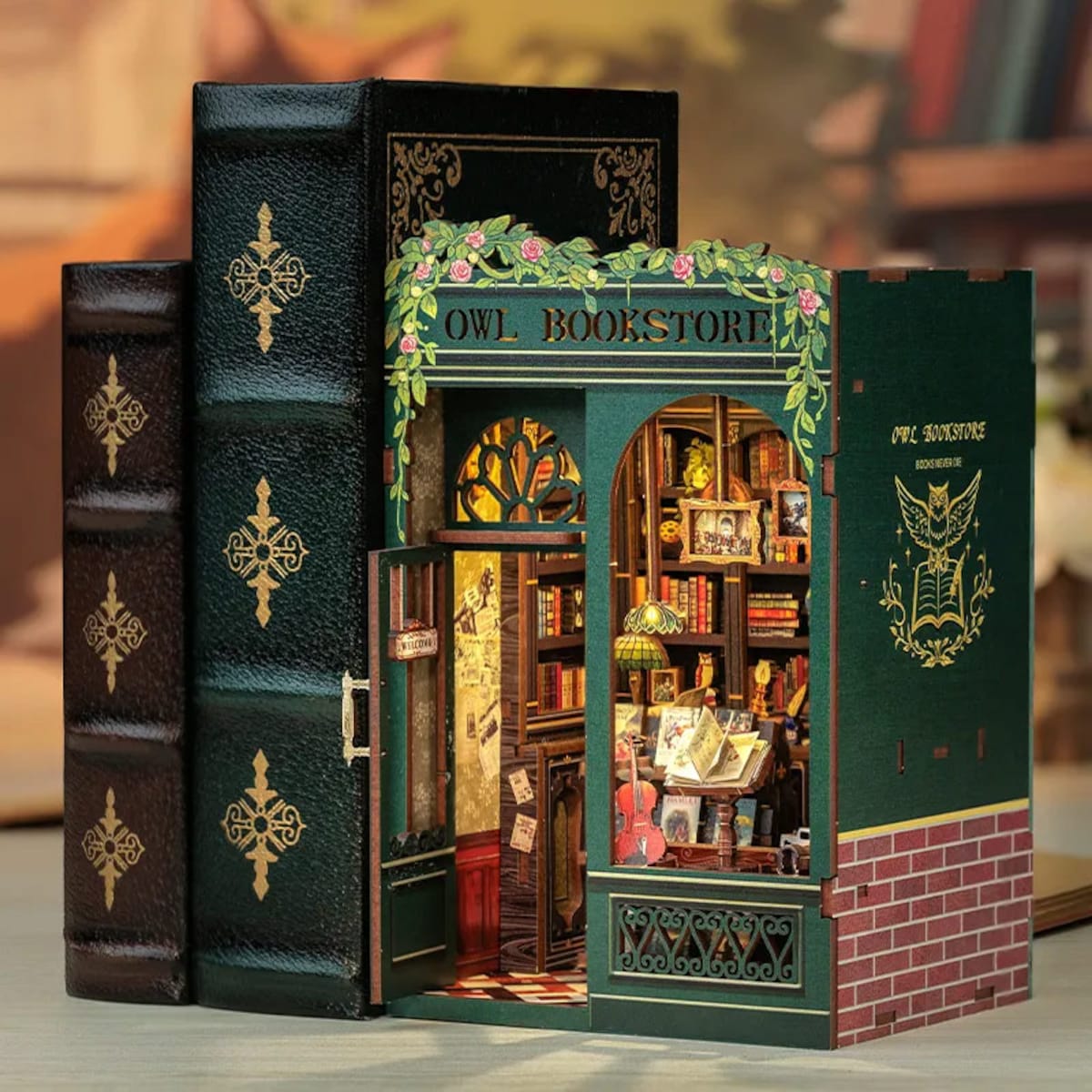 Miniaturowy domek Book Nook - Księgarnia pod sową - CuteBee