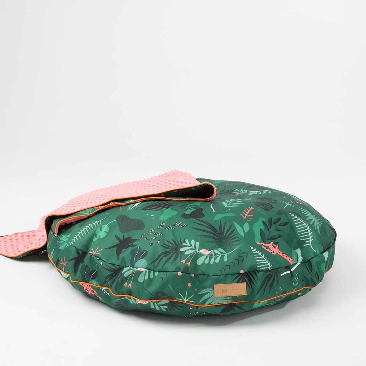 Legowisko okrągła poducha z kapturem "Welcome to the jungle" - Rozmiar: M