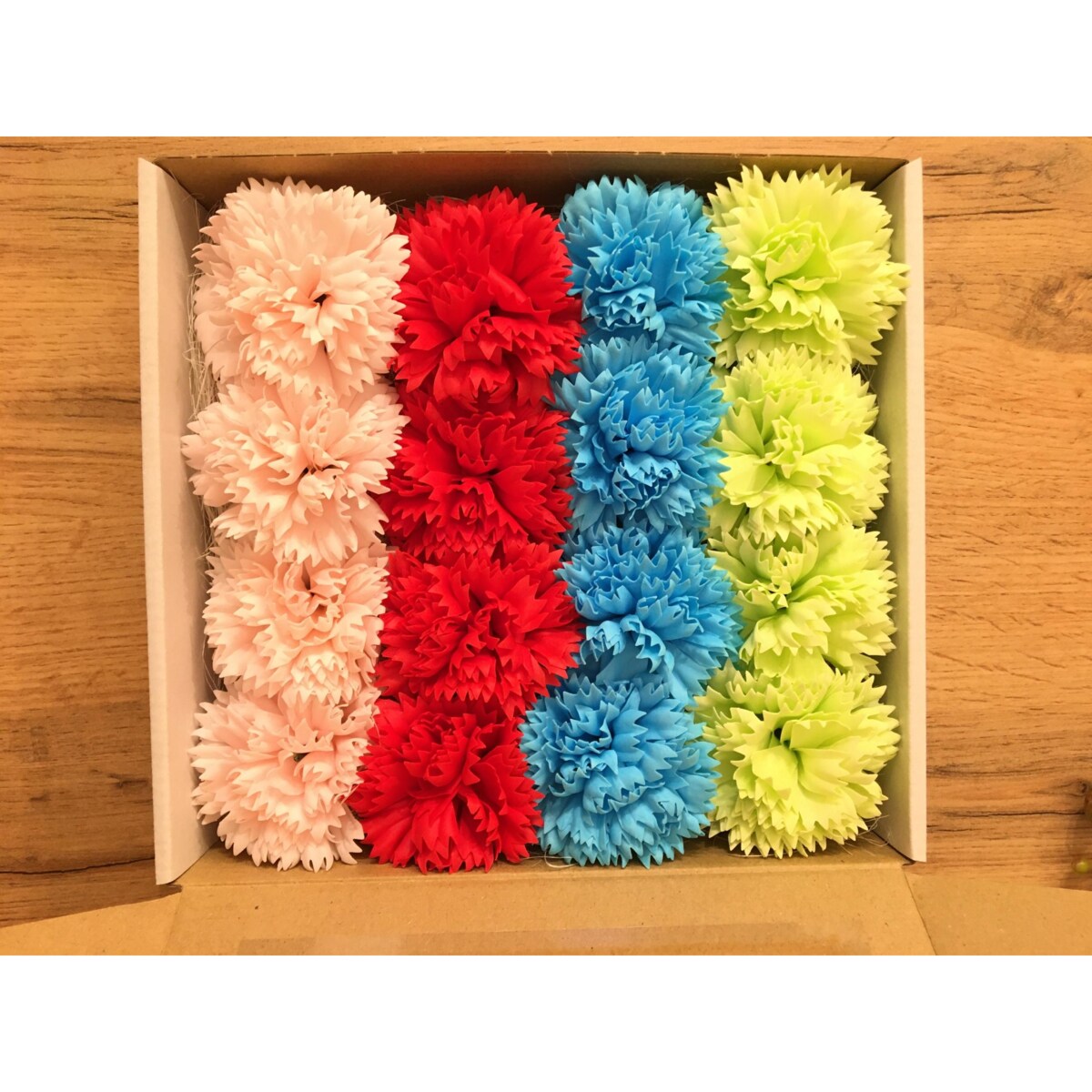 FLOWER BOX duży 20x20cm KWIATY MYDLANE na prezent