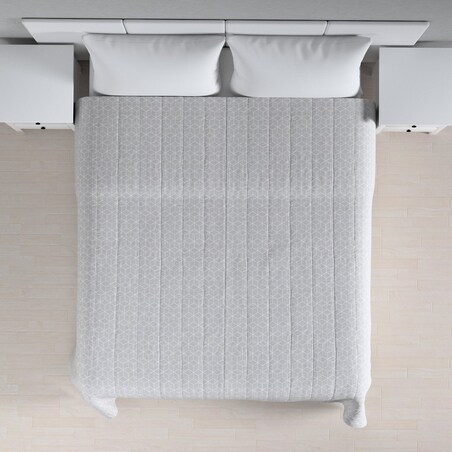 Narzuta pikowana w pasy 130x210 wzór sześcianów na szarym tle