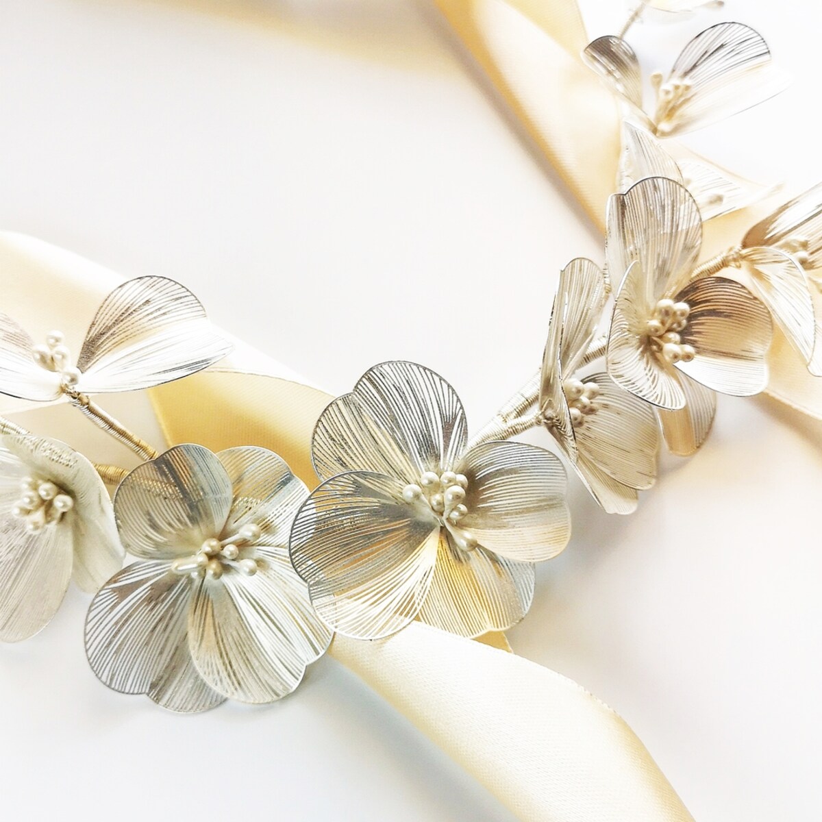 Kwiatowa gałązka srebrna - modern boho