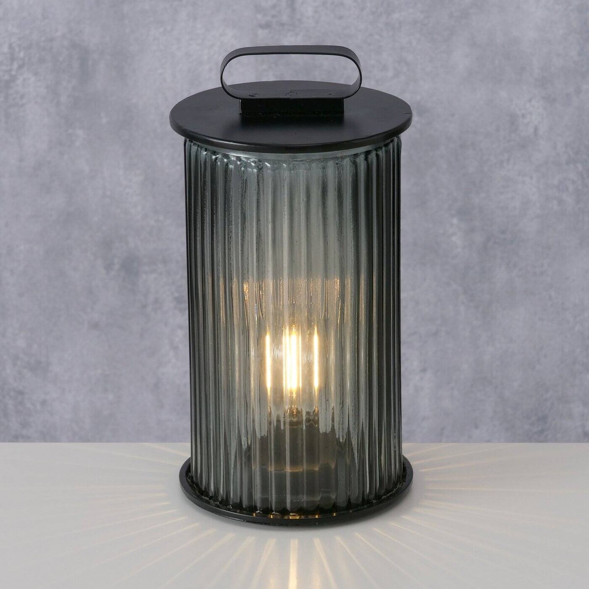 Czarny lampion SPARGO, ryflowane szkło