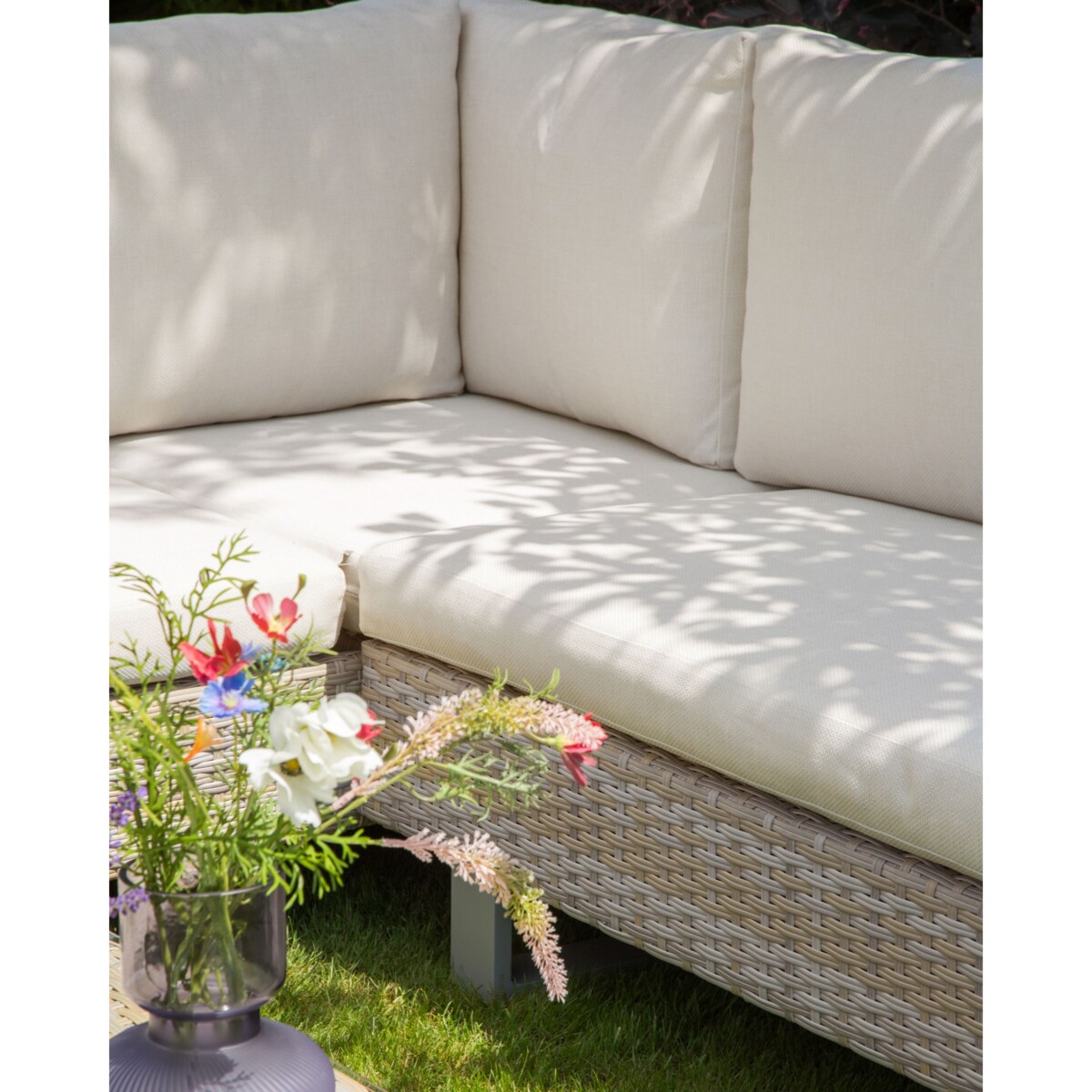 Narożnik ogrodowy ze stolikiem dla 5 osób LANCIANO Prawostronny Technorattan Złamana biel