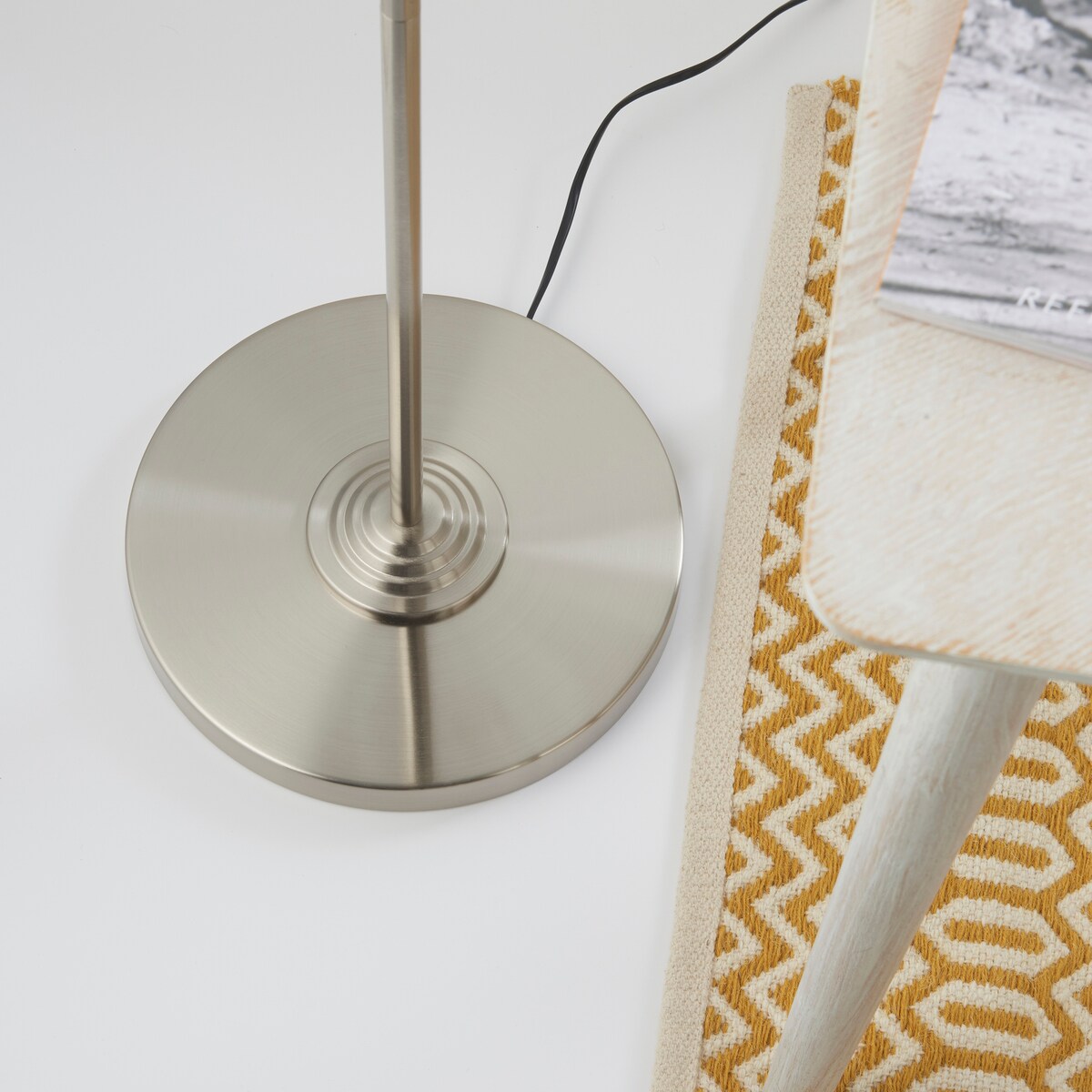 Lampa podłogowa Highclere 94359 Endon vintage z abażurem beż chrom