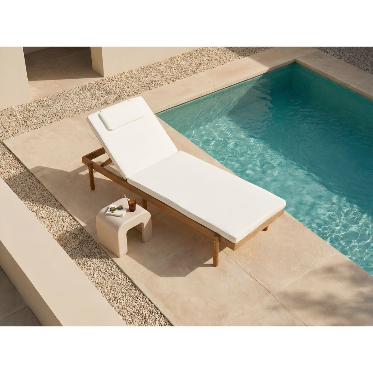 Leżak ogrodowy z poduszką MARCETELLI Drewno akacjowe Biały