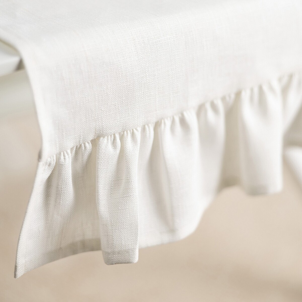 Bieżnik z falbaną 40x160 cm 40x160 śmietankowy biały