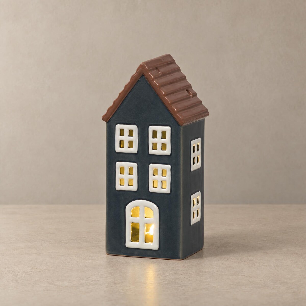 Lampion ceramiczny domek COPENHAGEN z oświetleniem LED, 6,5 x 8 x 17 cm, na baterie, kolor granatowy