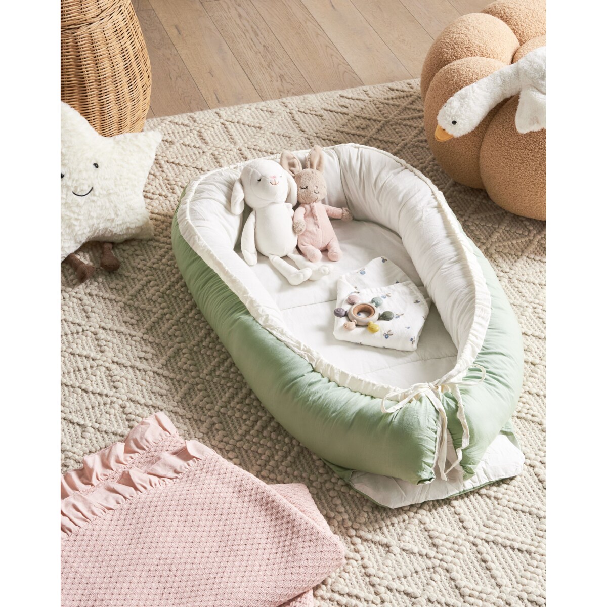 Kokon niemowlęcy 55 x 90 cm jasnozielony z białym EREB