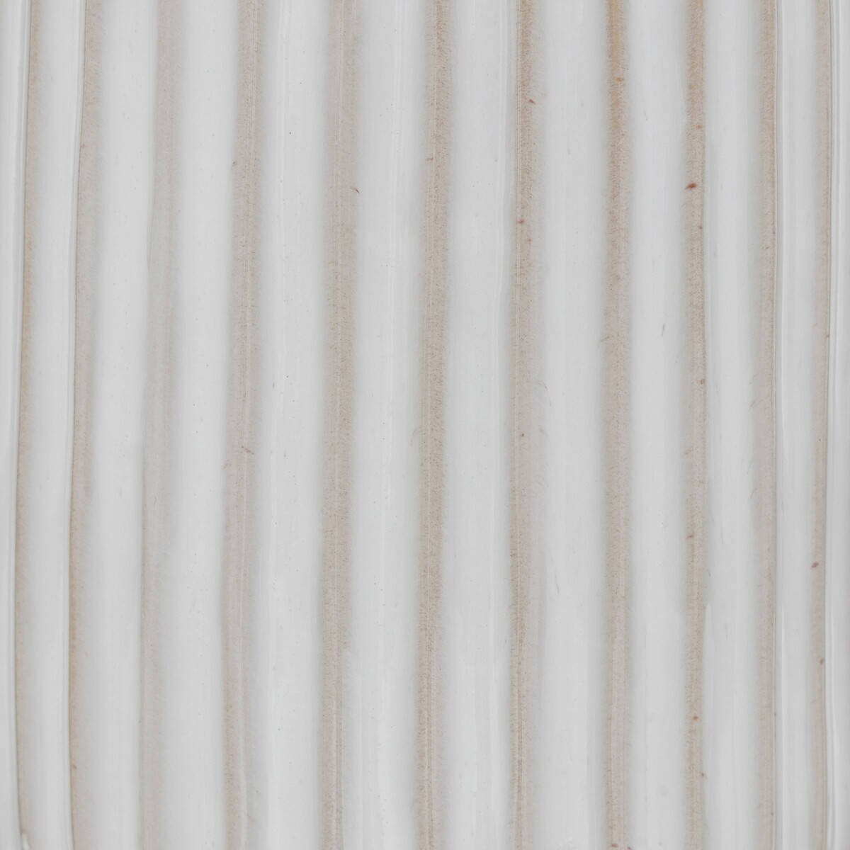 Ceramiczny wazon z ozdobnym rzemieniem, 28,5 cm