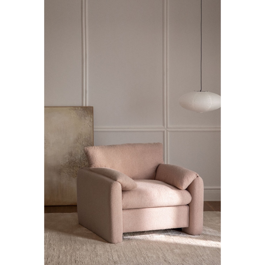 Fotel wypoczynkowy bouclé pudrowy róż Serra