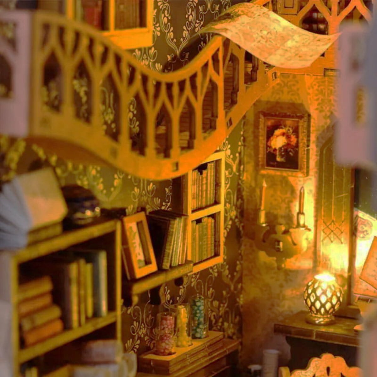 Miniaturowy domek Book Nook - Świat czarodziejów