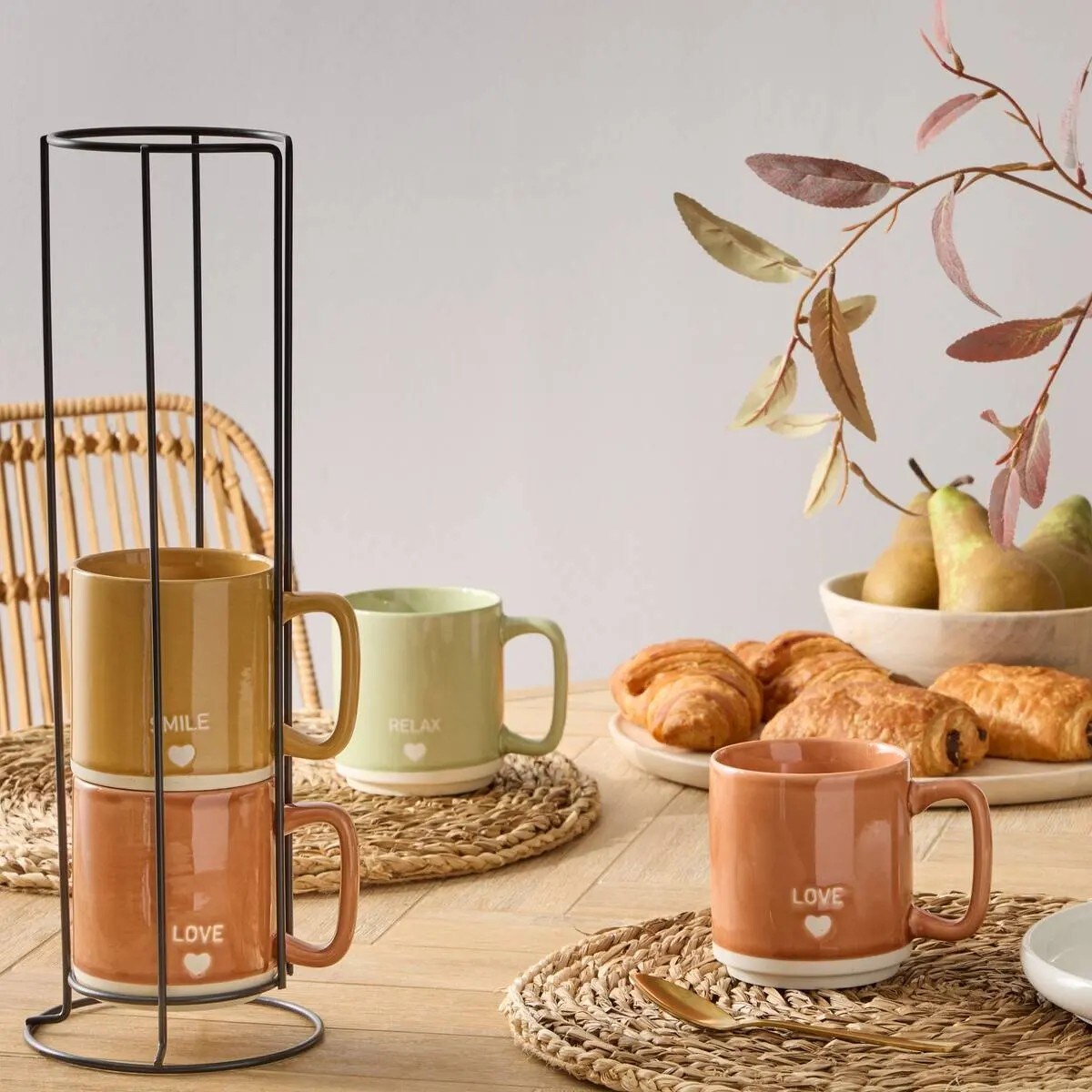 Komplet 4 kubków na stojaku Relax 340 ml