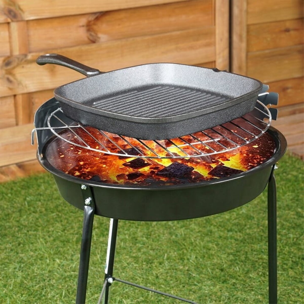 Patelnia ŻELIWNA GRILLOWA na gaz indukcję grill ognisko do piekarnika 24 cm