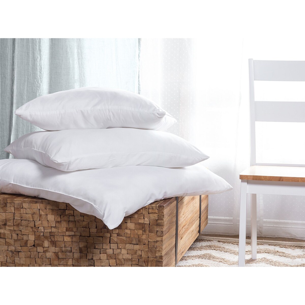 Zestaw 2 poduszek poliestrowych niskich 80 x 80 cm MANA