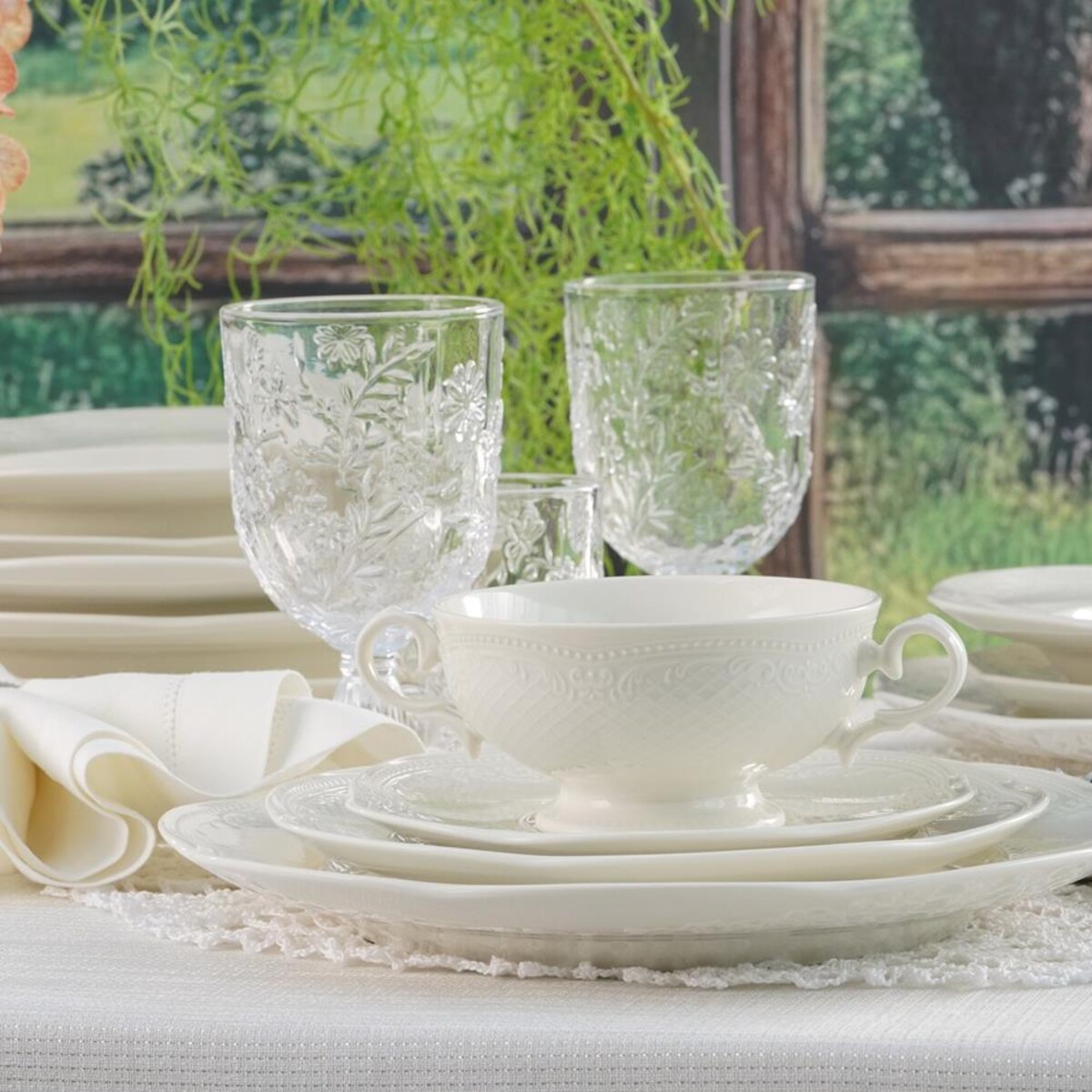 VILLA ITALIA Bulionówka ze spodkiem 280 ml NIOBE