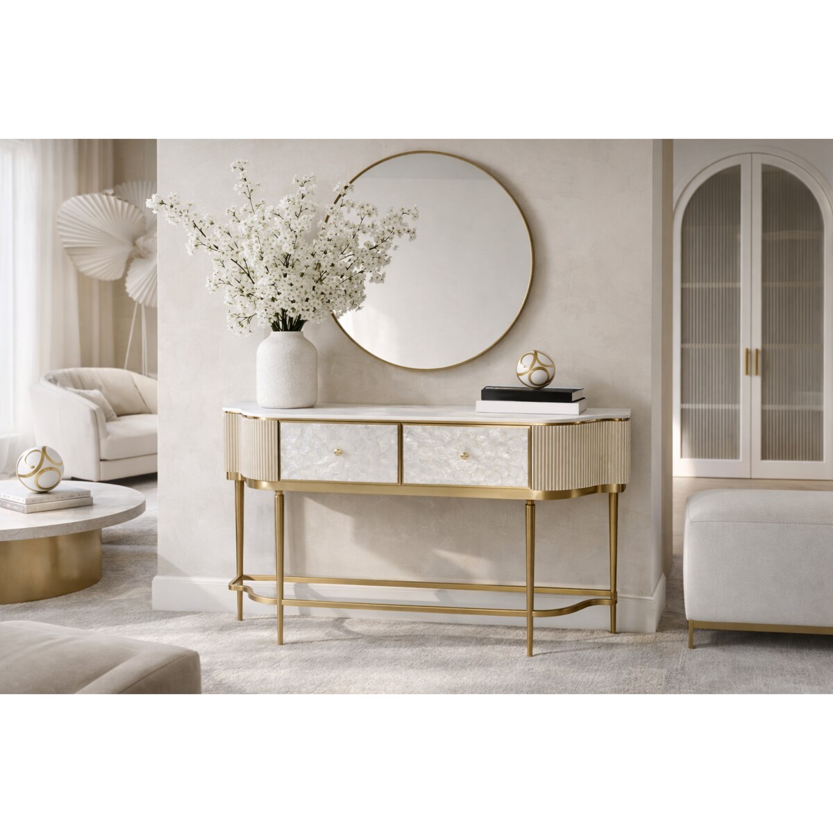 Złota konsola glamour Champion z prawdziwymi muszlami 140x35x86