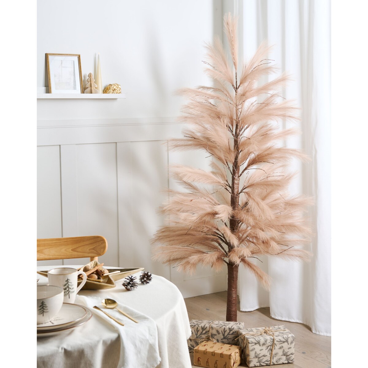 Dekoracja ogrodowa LED HAUGANES Choinka 190 cm Beżowy