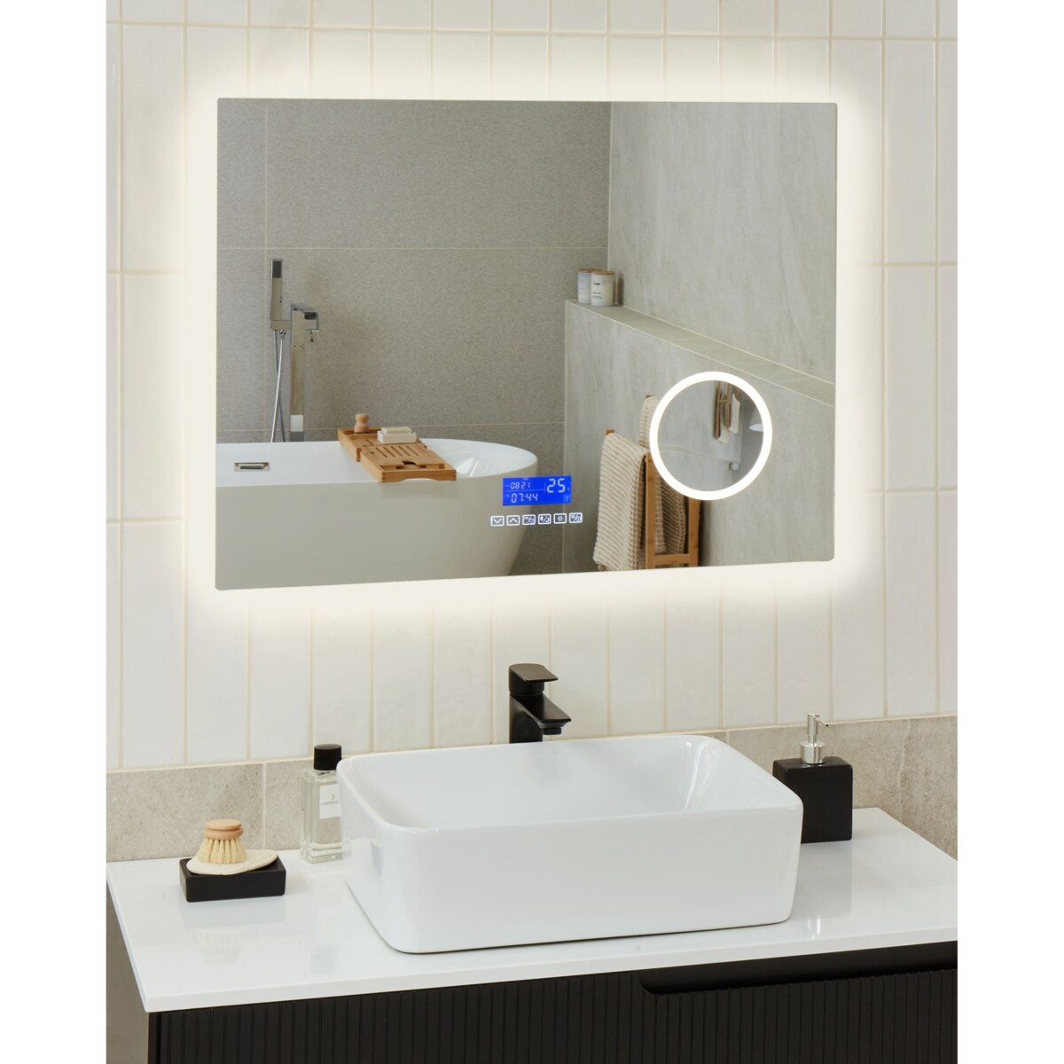 Lustro łazienkowe LED MONTARON 80 cm 60 cm Srebrny